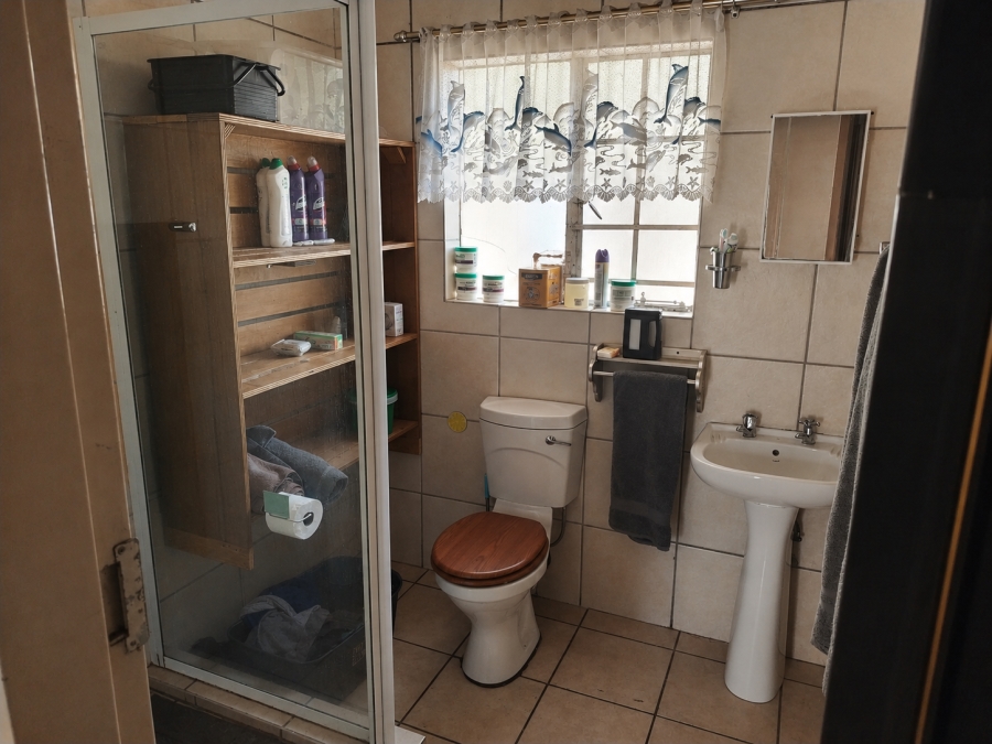 2 Bedroom Property for Sale in Oos Einde North West